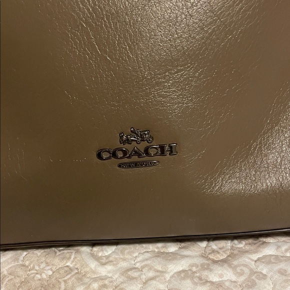 Coach Duffel Bucket Bag *PRICE DROP* - Picture 2 of 7